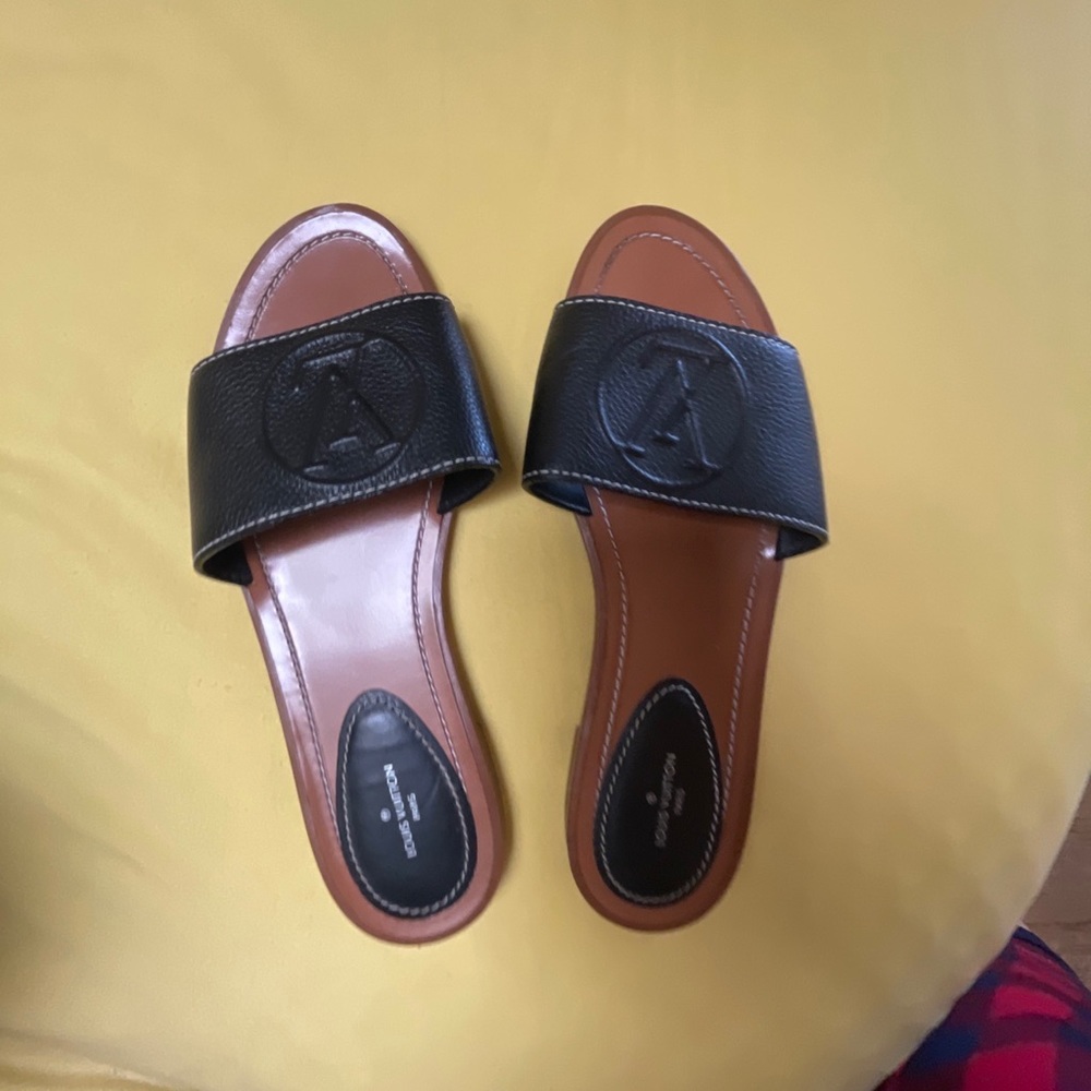 Louis Vuitton Lock It Flat Mule black
